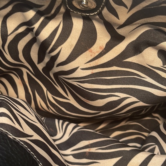 OiOI Australia Pompeian Leather Diaper Bag black with stroller straps - Picture 15 of 15